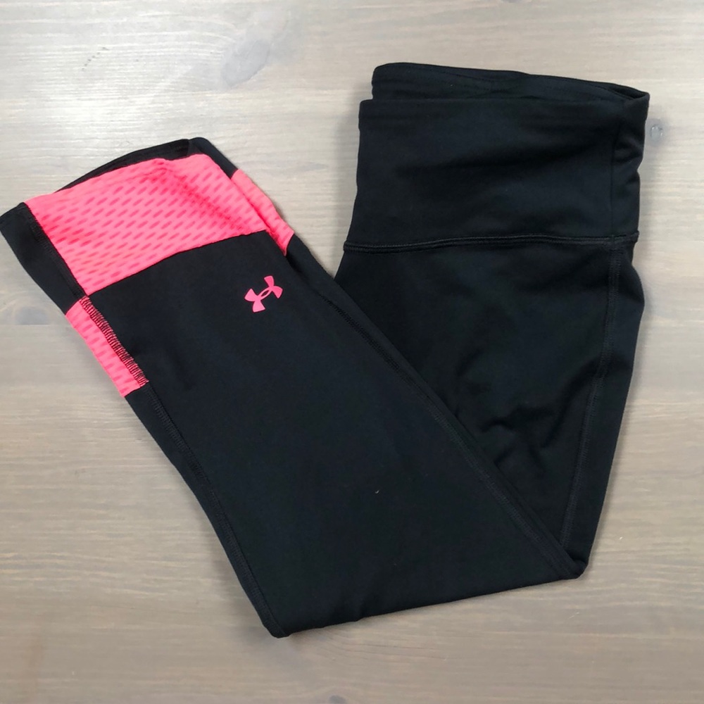 Under Armour cropped leggings! Worn once.